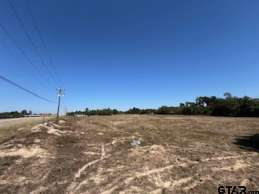 10.53 acres in Smith County - photo 8
