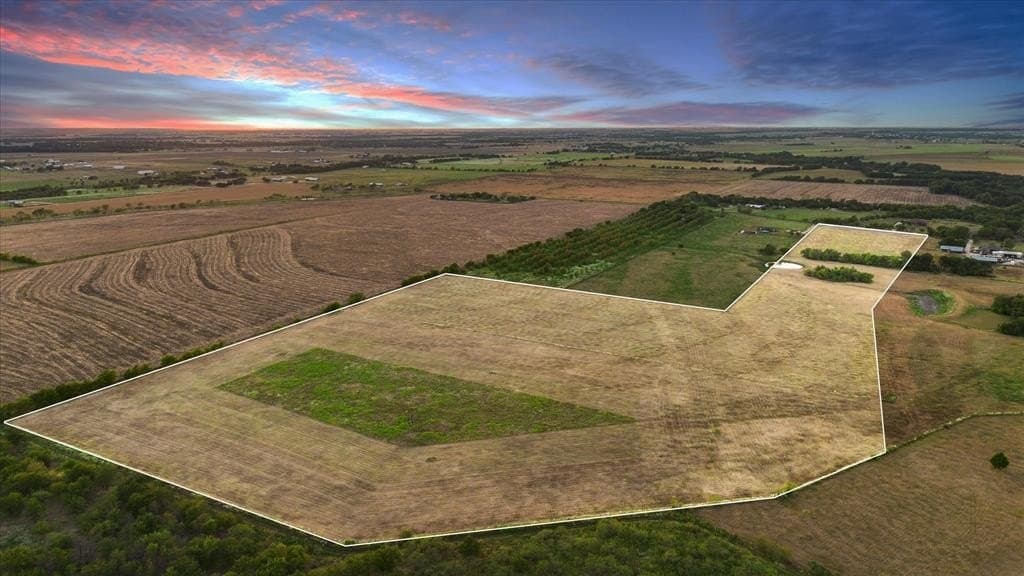 37.27 acres in Ellis County featured view