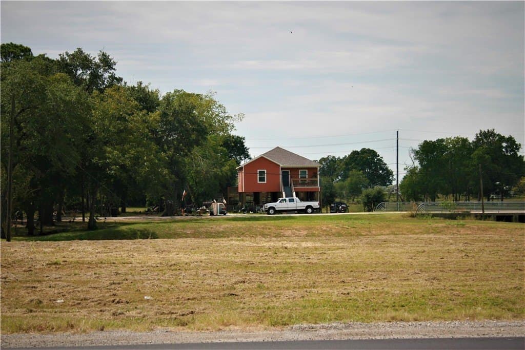 1.45 acres in AUSTIN County - photo 4