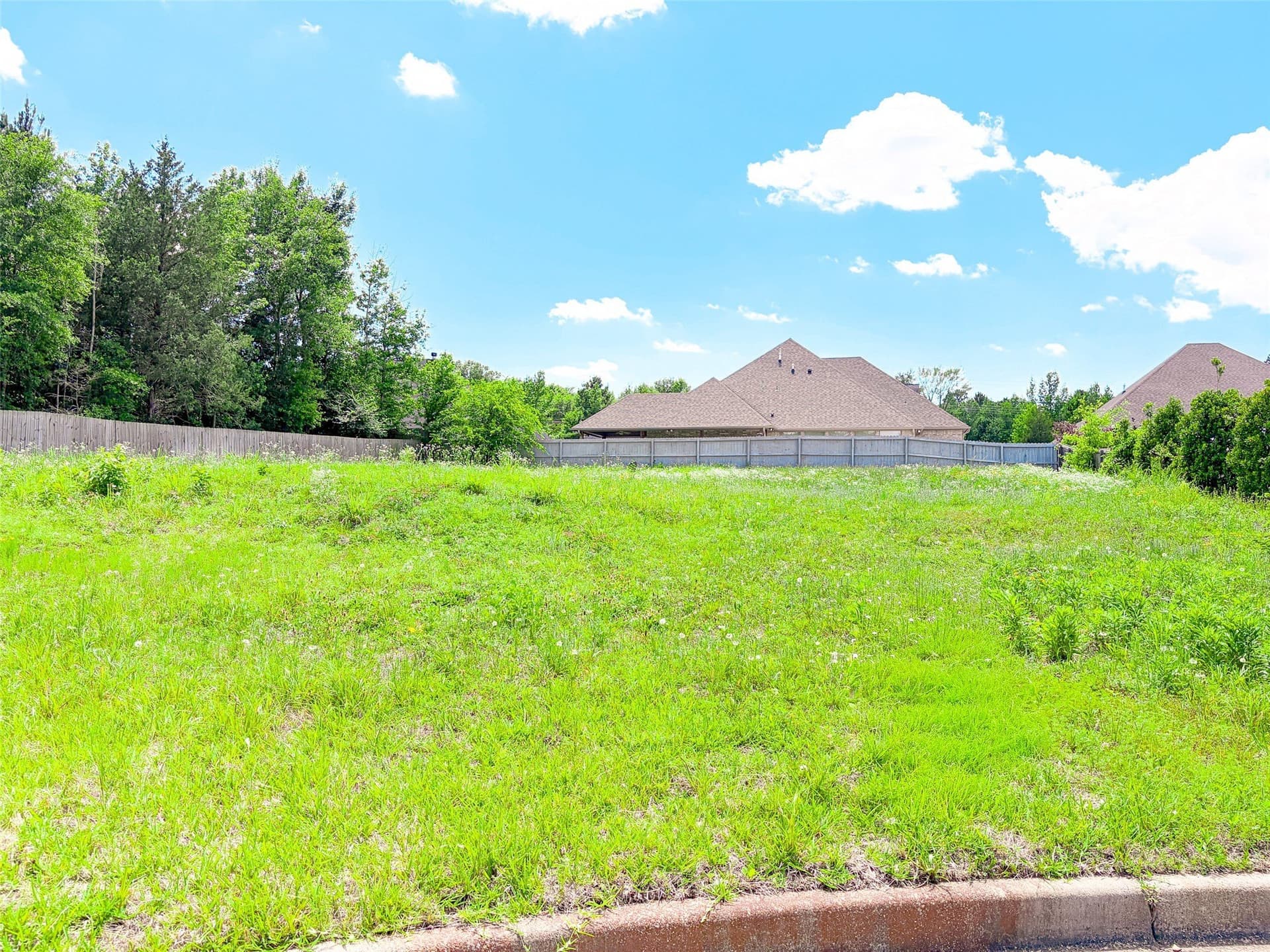 0.3 acres in Smith County