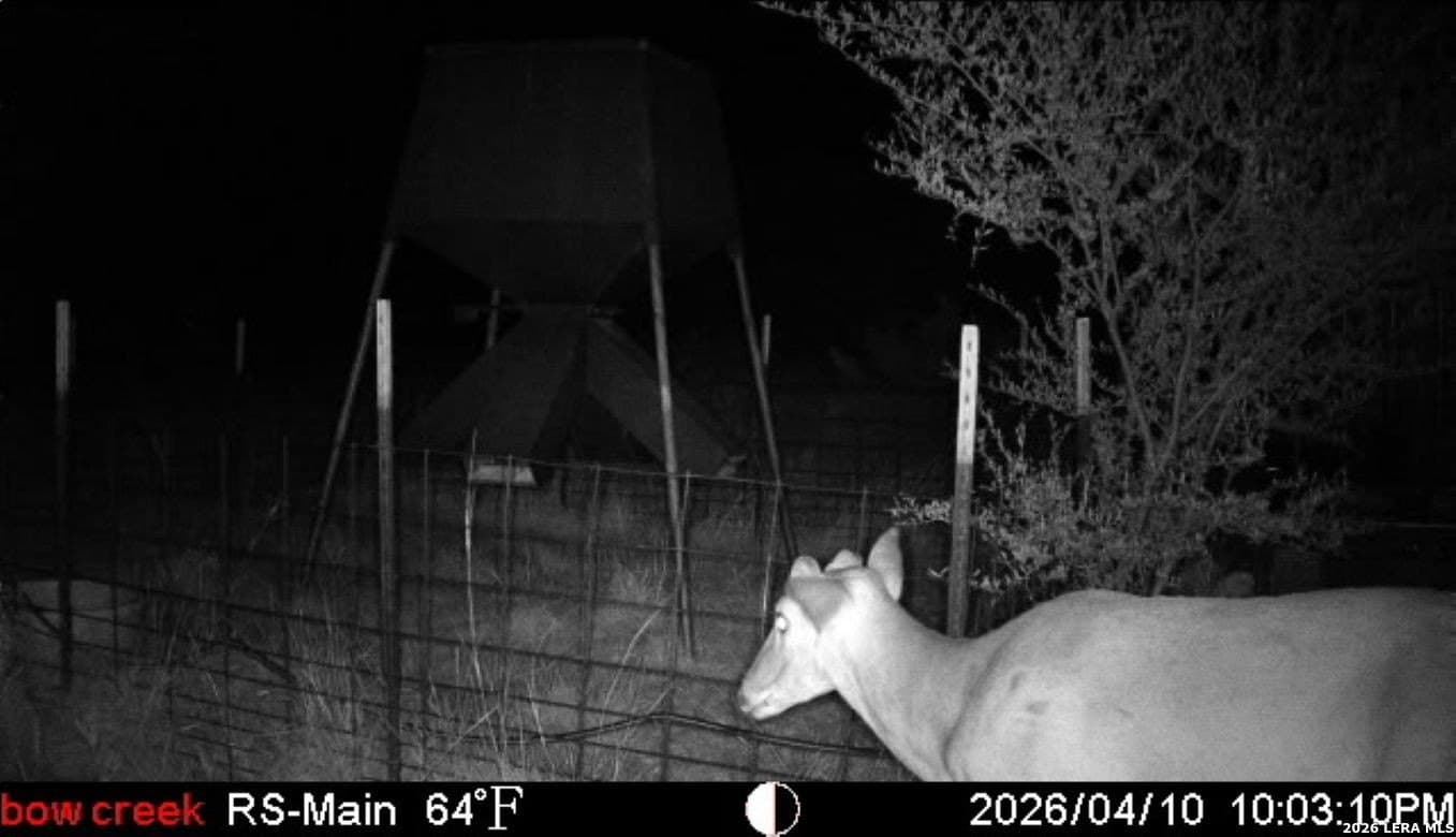 148.66 acres in Edwards County - photo 16