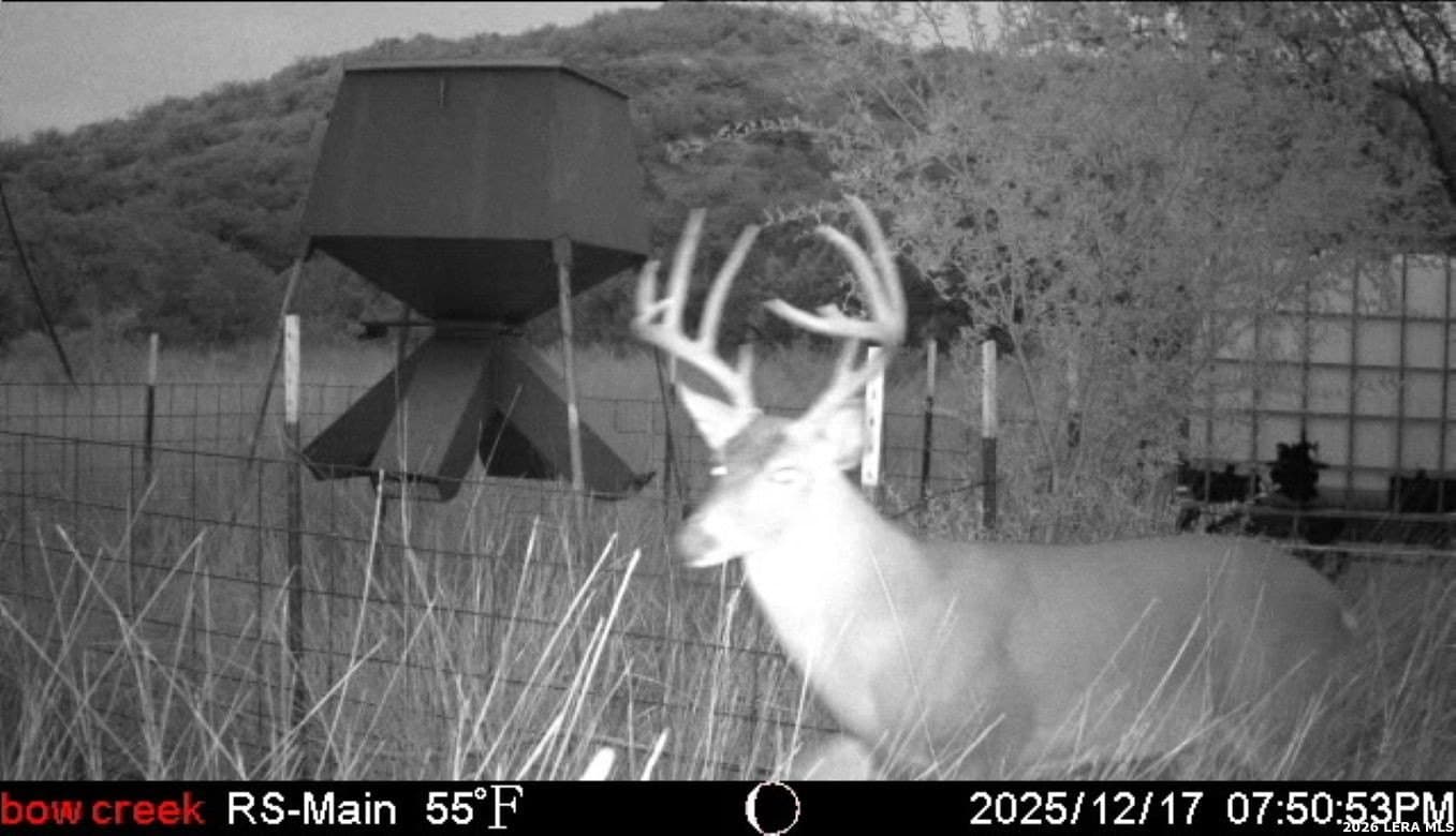 148.66 acres in Edwards County - photo 12