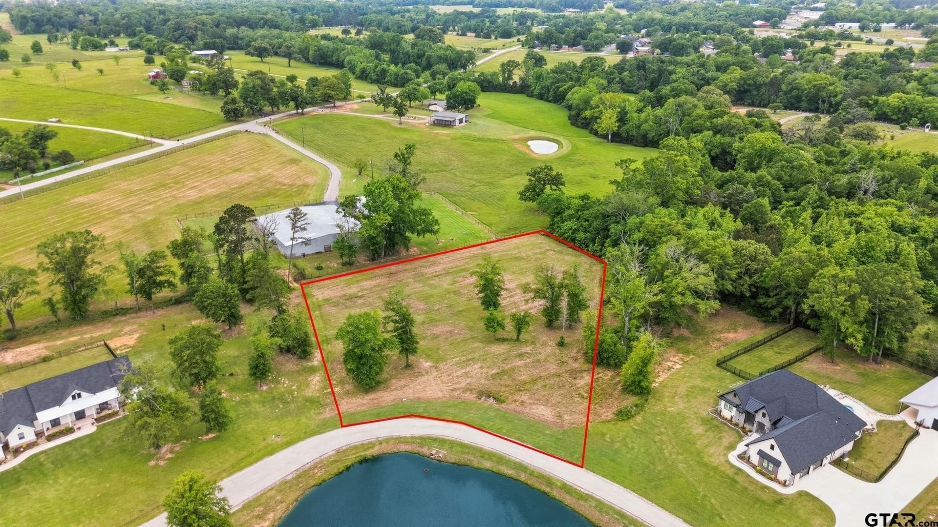 1.99 acres in Smith County gallery image 2