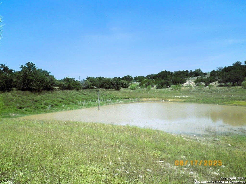 3.98 acres in Bandera County - photo 16