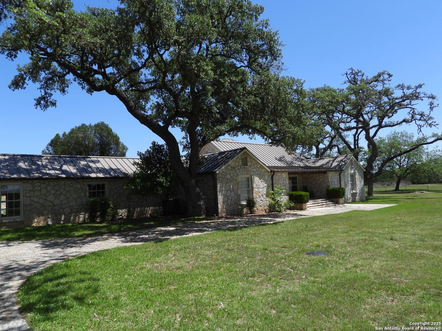 3.98 acres in Bandera County - photo 47