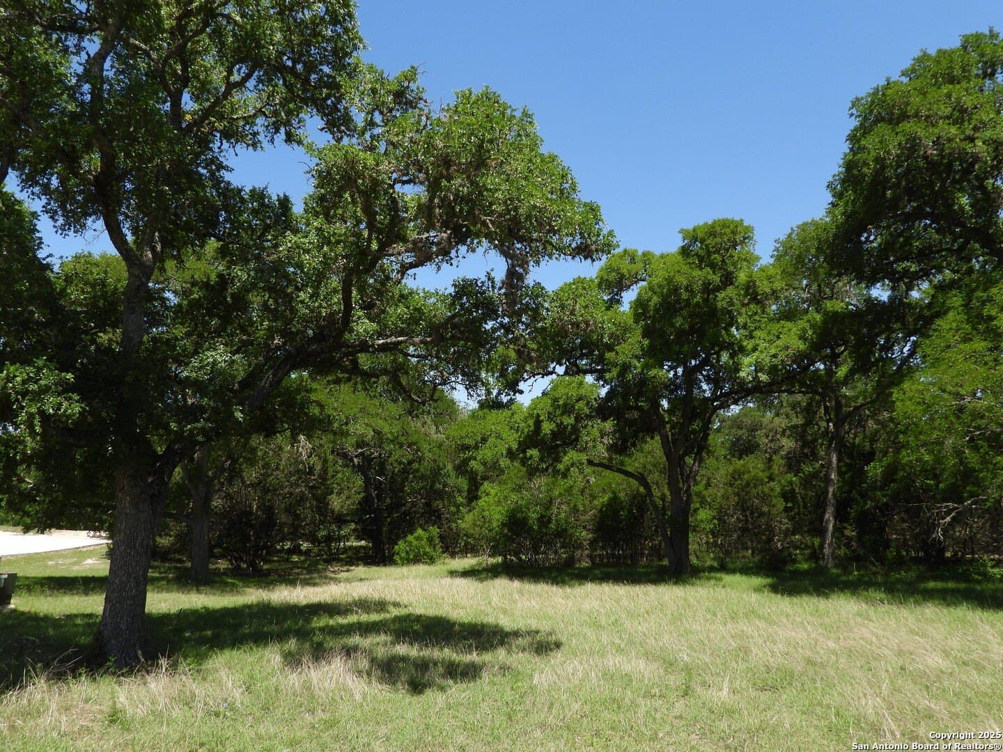 3.98 acres in Bandera County - photo 3