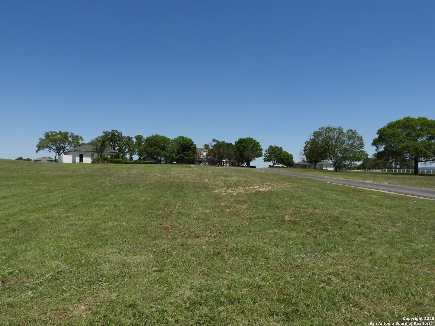 3.98 acres in Bandera County - photo 28