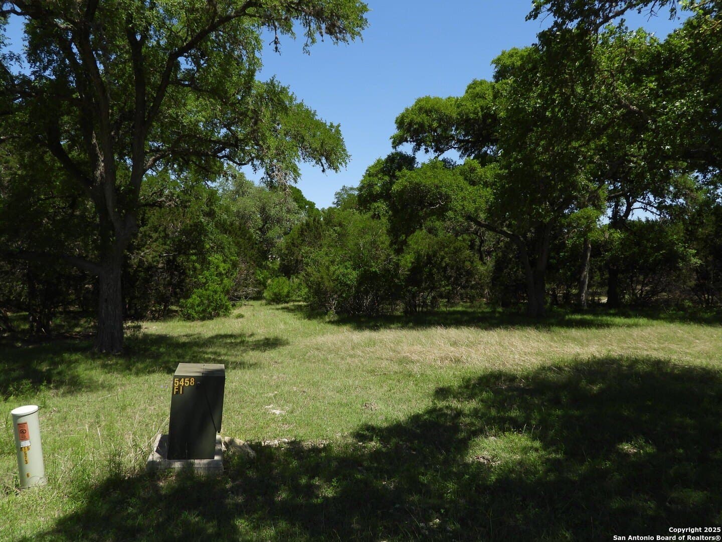 3.98 acres in Bandera County - photo 8