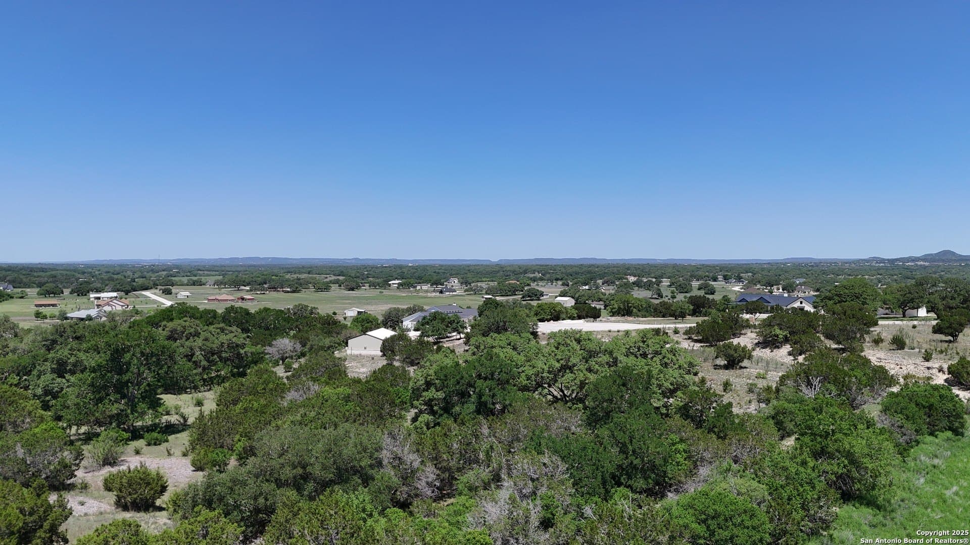 3.98 acres in Bandera County - photo 4