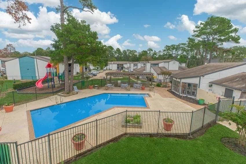 11.83 acres in Harris County gallery image 3