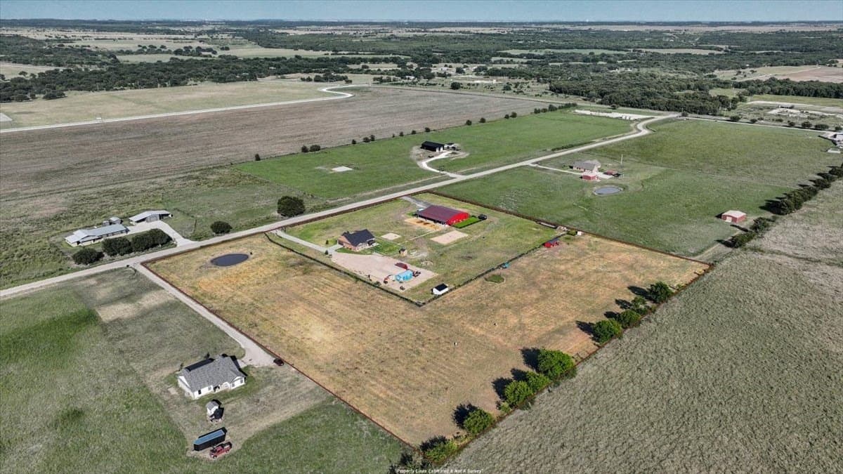 10 acres in Hill County gallery image 2