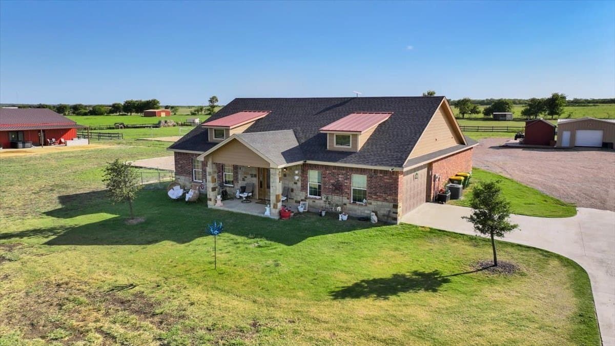 10 acres in Hill County - photo 29
