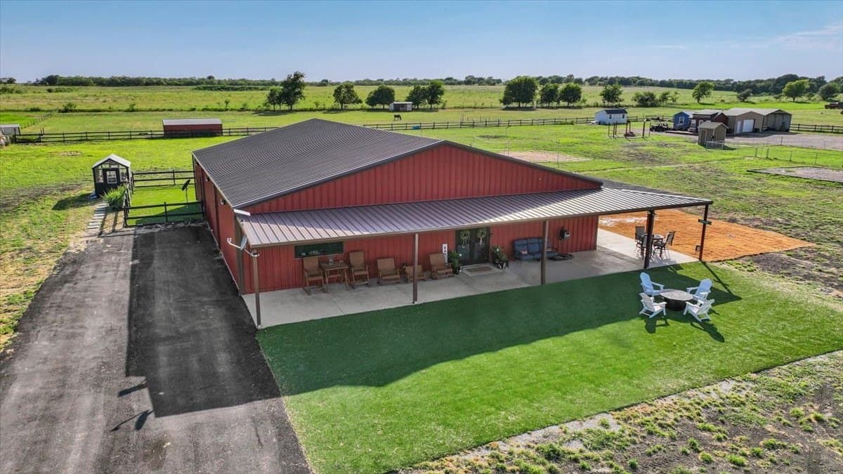 10 acres in Hill County gallery image 4