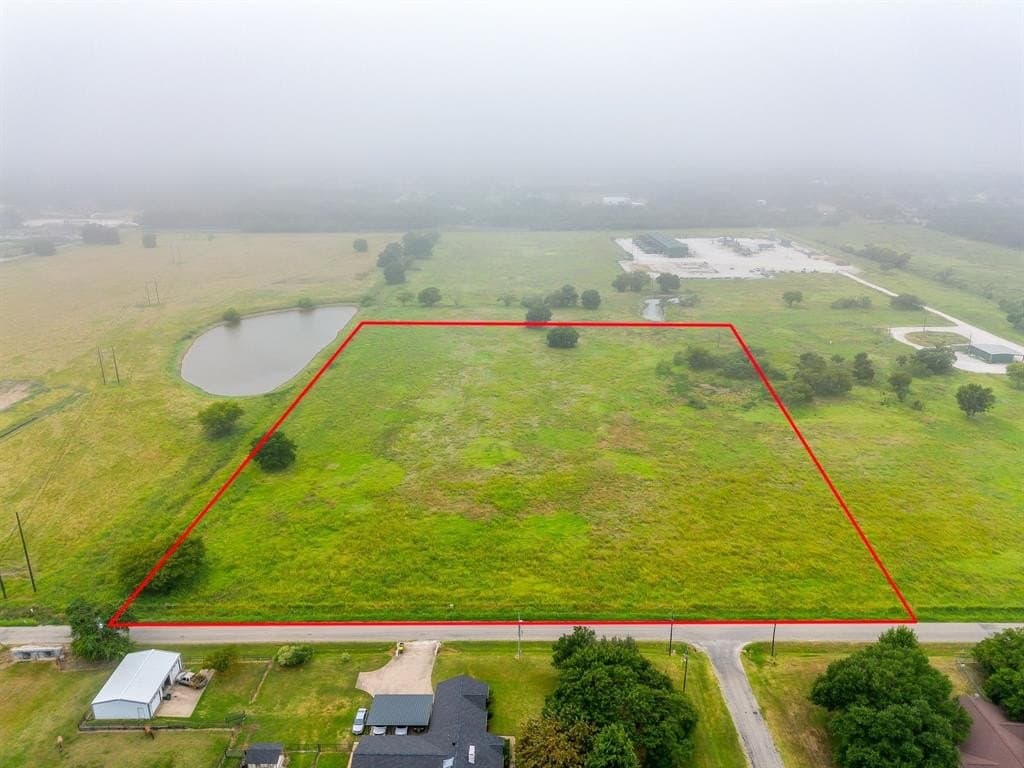 10.41 acres in Johnson County