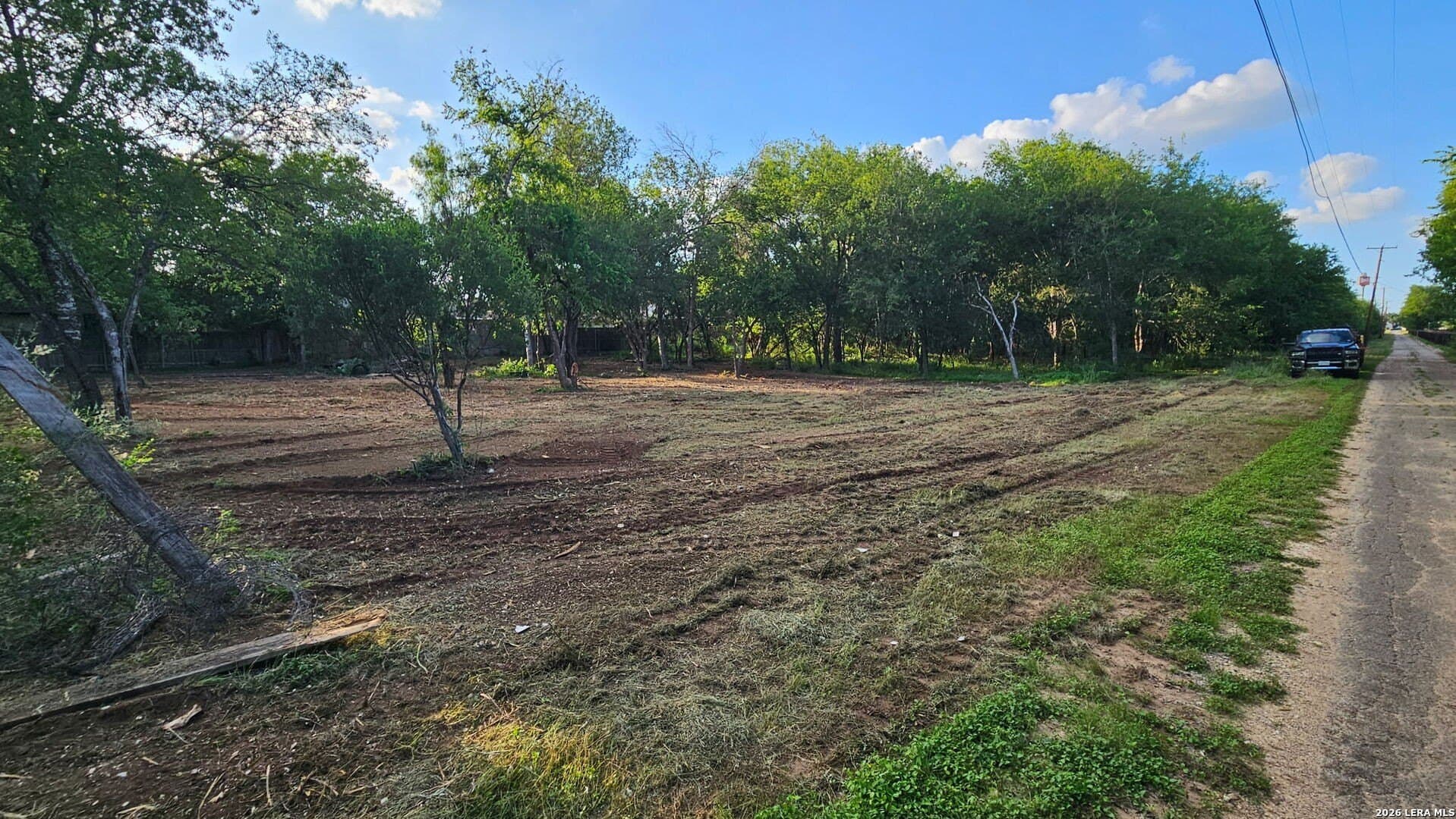 5.62 acres in Bexar County gallery image 4