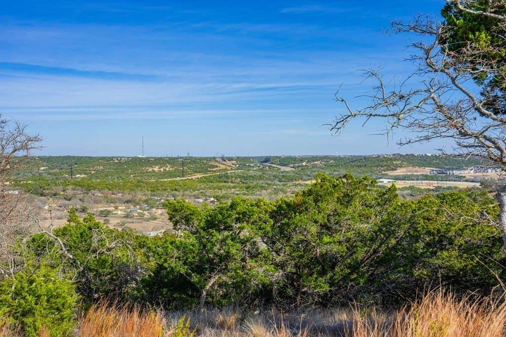 5.49 acres in Kerr County gallery image 3