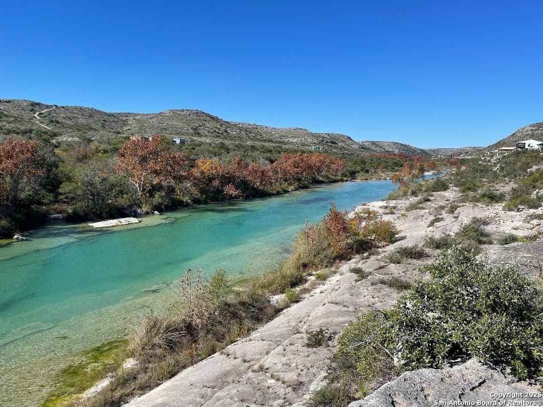 150.33 acres in Val Verde County - photo 6