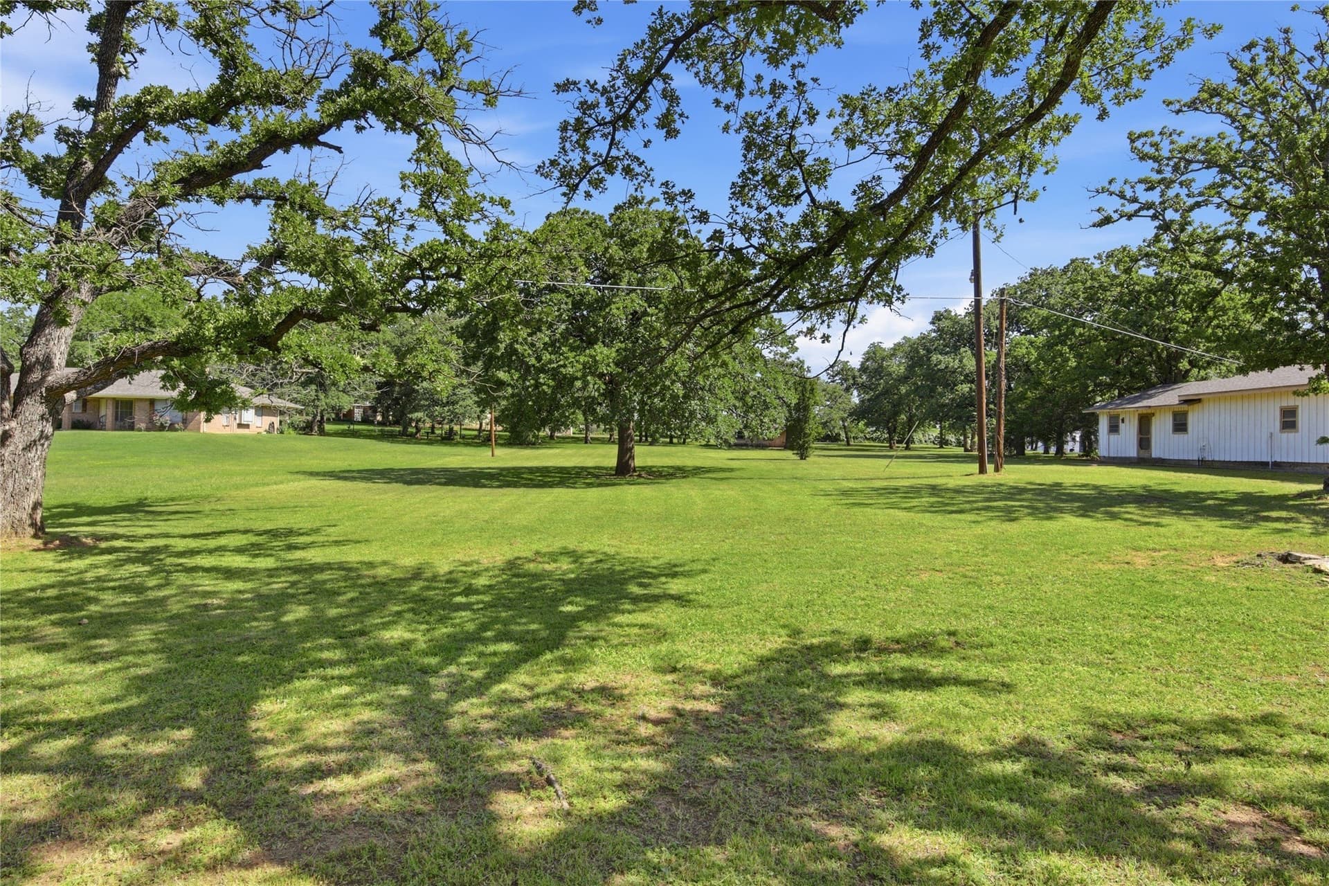 1.77 acres in Tarrant County - photo 3