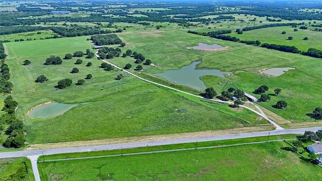 116 acres in Montague County