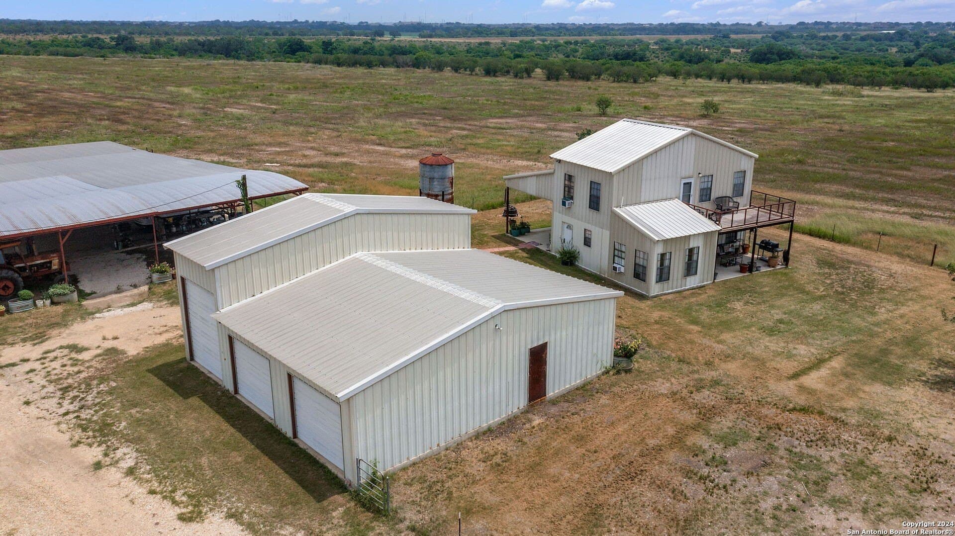 44 acres in Bexar County gallery image 3