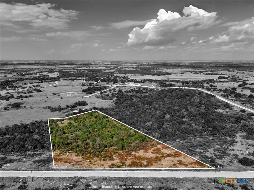 10.01 acres in Hamilton County - photo 3