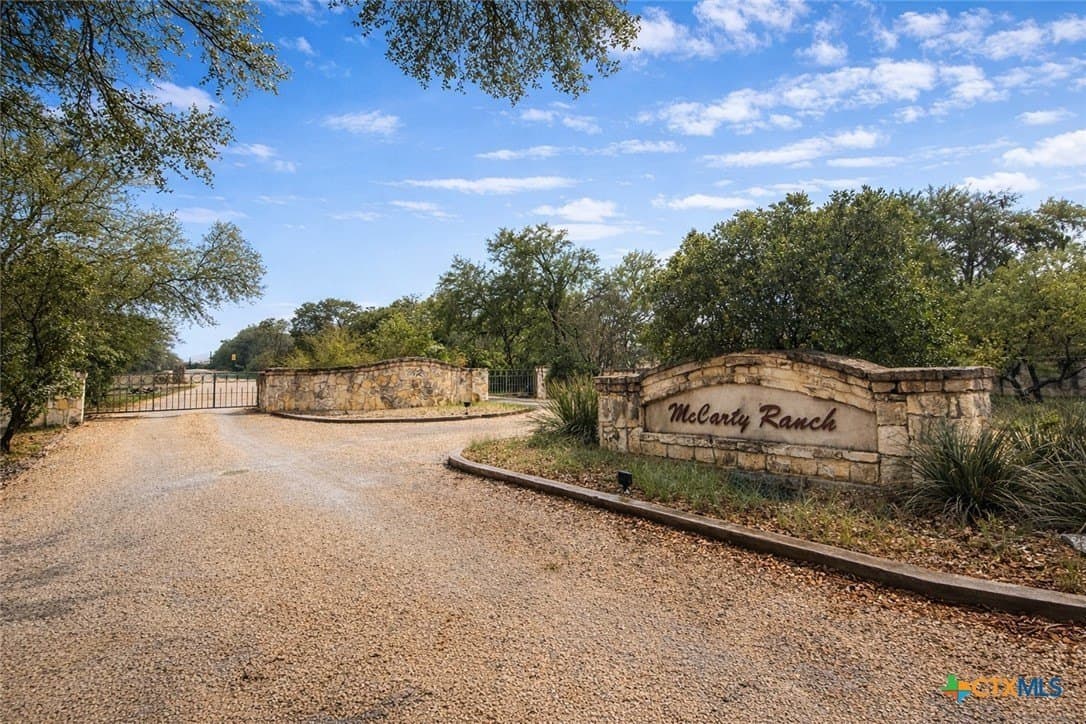 5.44 acres in Hays County gallery image 2