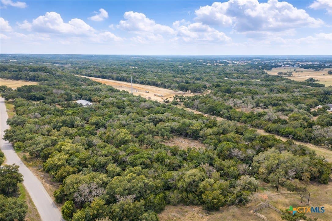 5.44 acres in Hays County gallery image 4