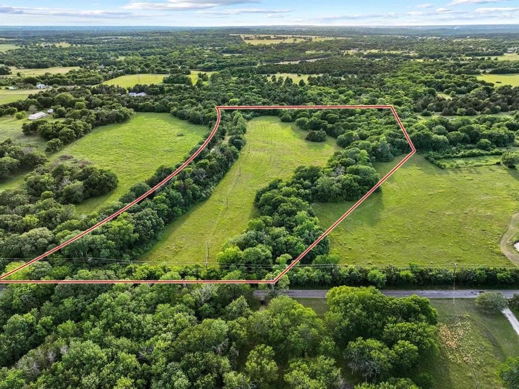 12.26 acres in Grayson County