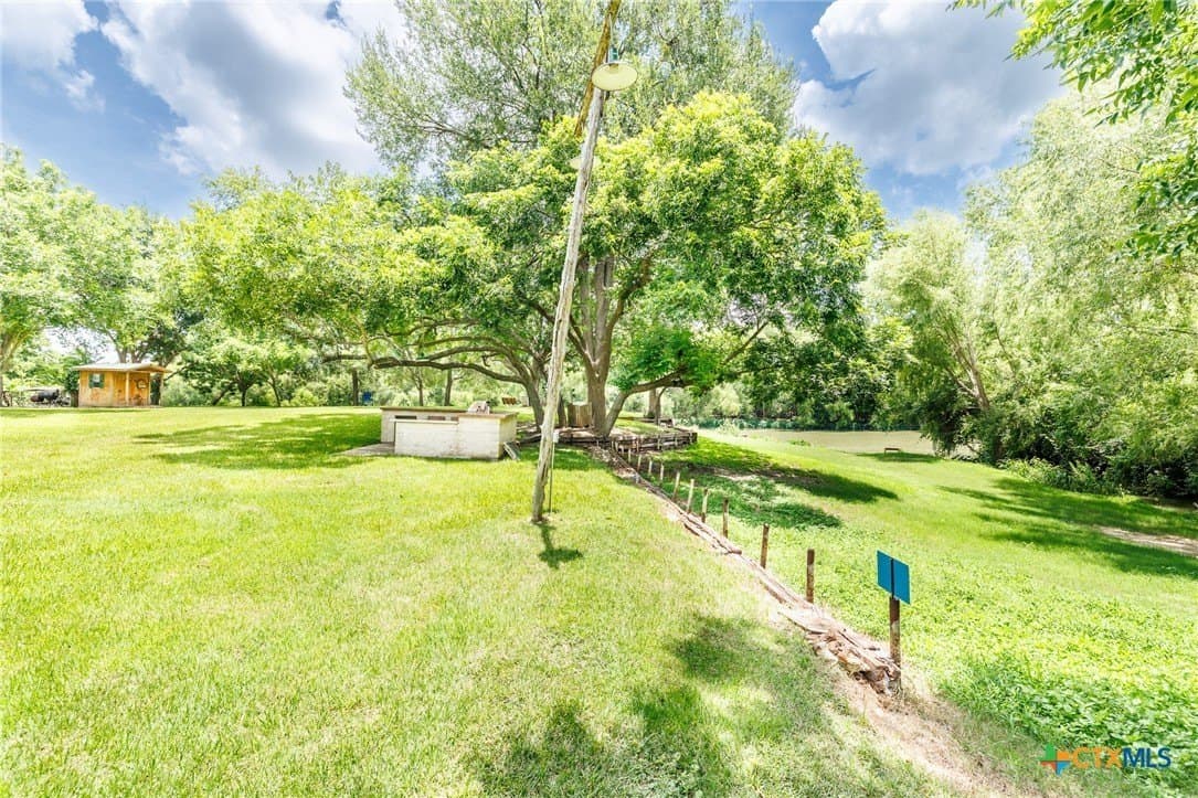 0.52 acres in Gonzales County featured view