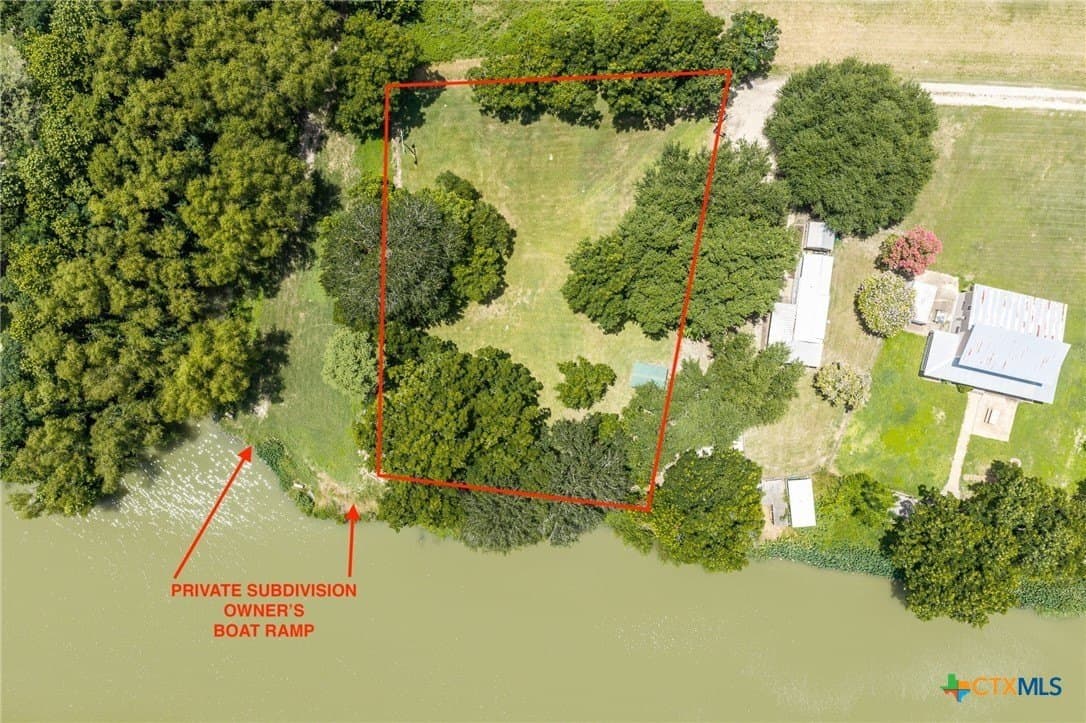 0.52 acres in Gonzales County - photo 27