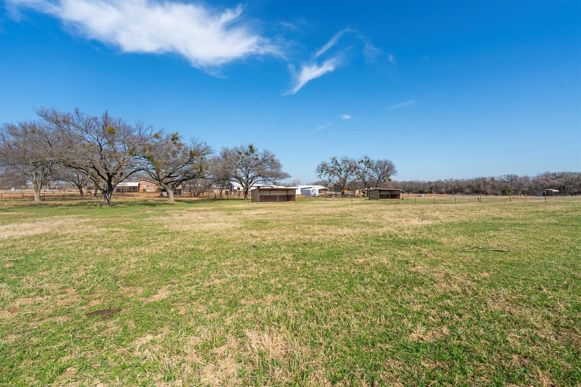1.1 acres in Parker County - photo 4