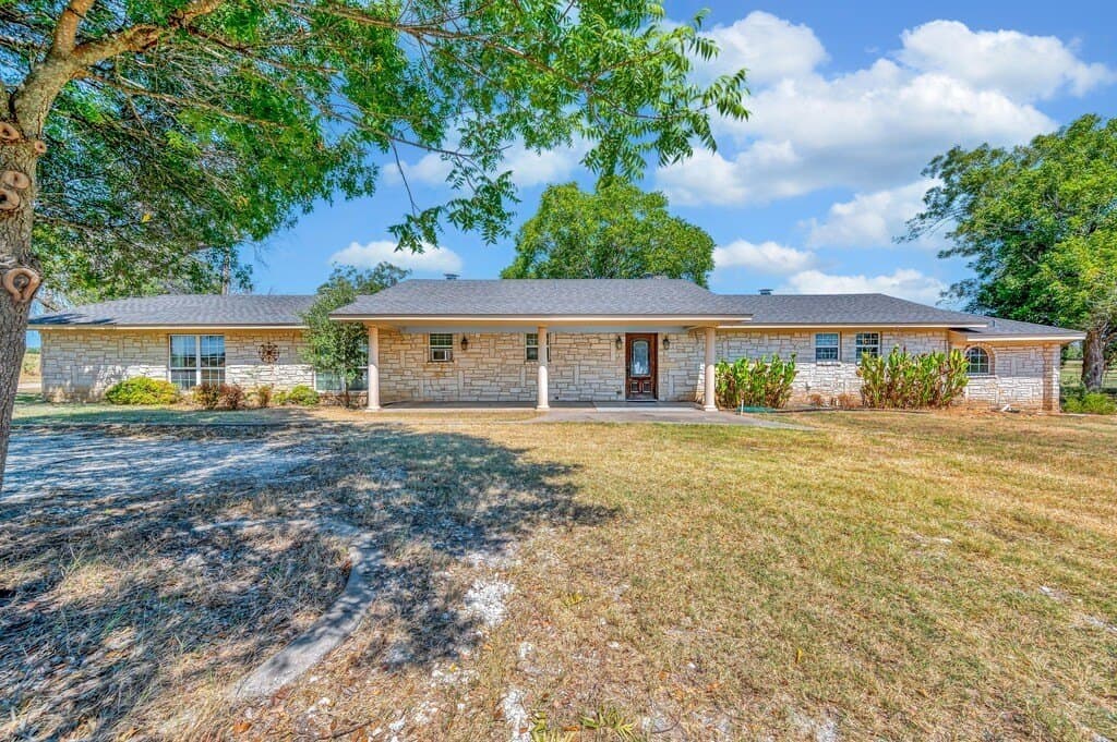27.97 acres in McLennan County