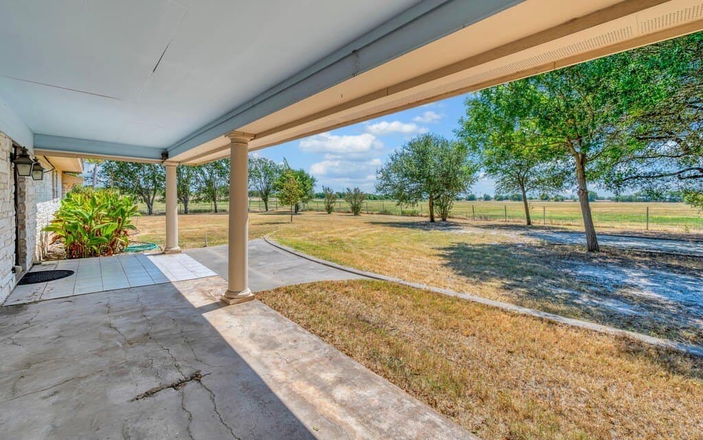 27.97 acres in McLennan County - photo 2