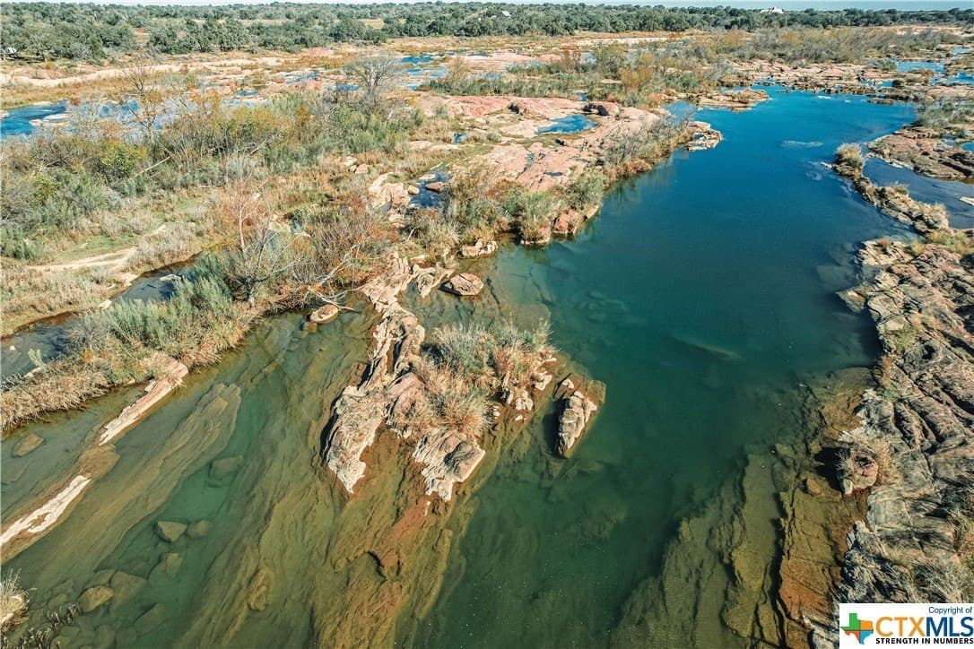 9 acres in Llano County gallery image 2