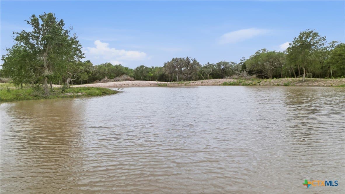 444 acres in Lavaca County - photo 6