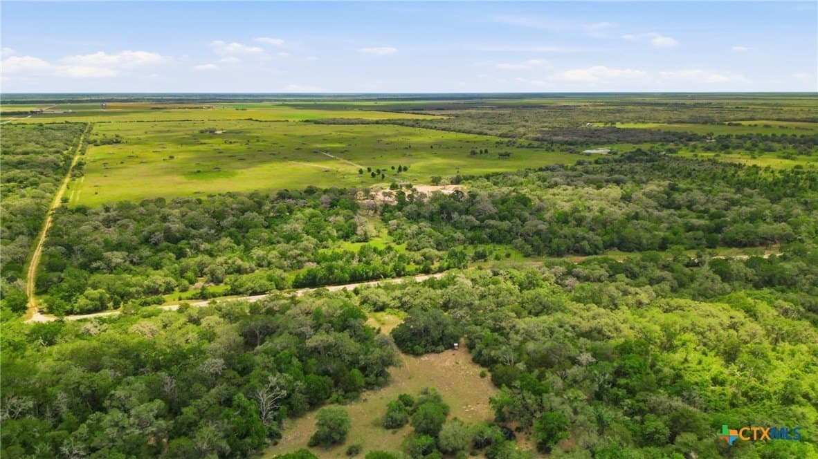 444 acres in Lavaca County - photo 36