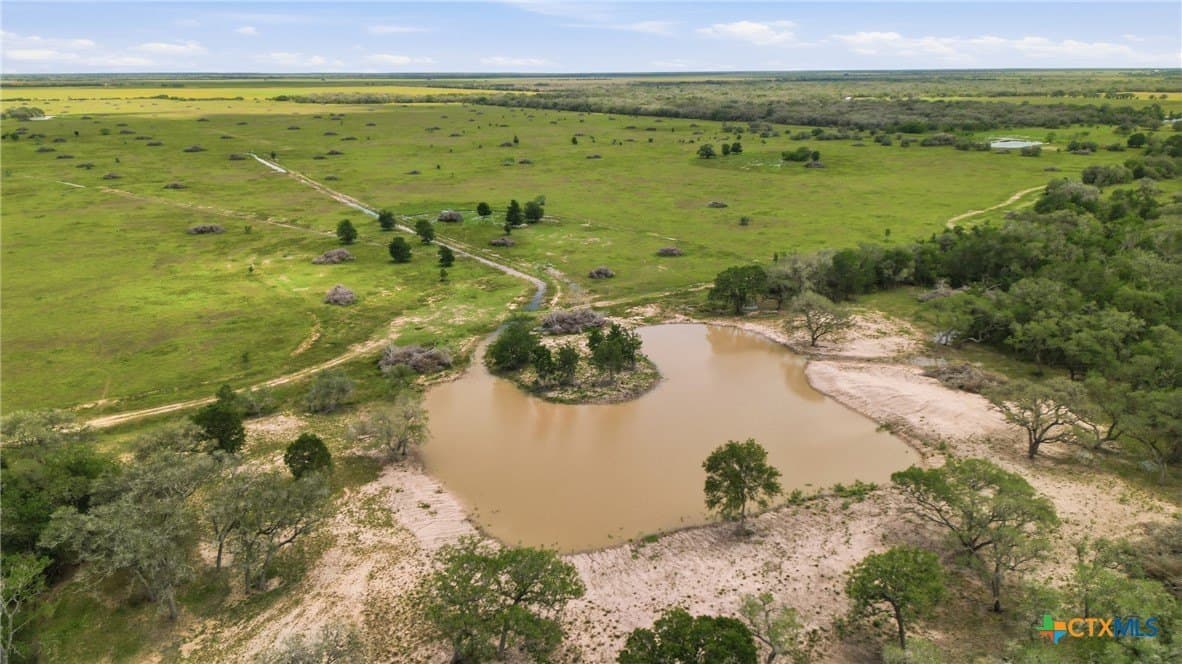 444 acres in Lavaca County - photo 17