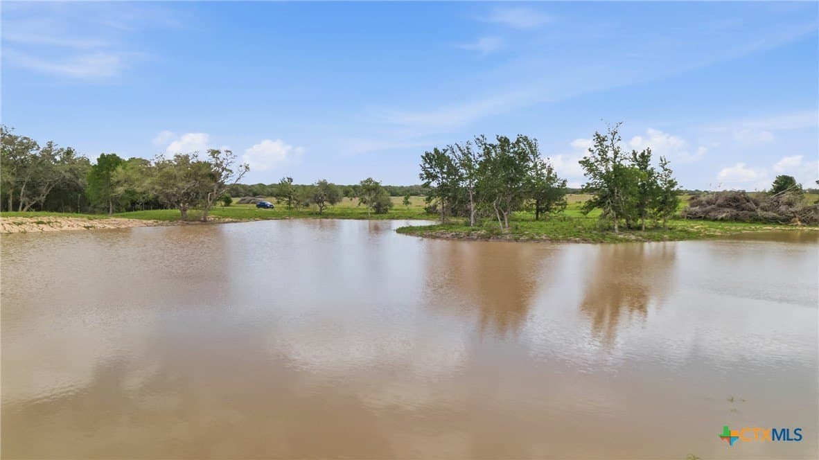 444 acres in Lavaca County - photo 7
