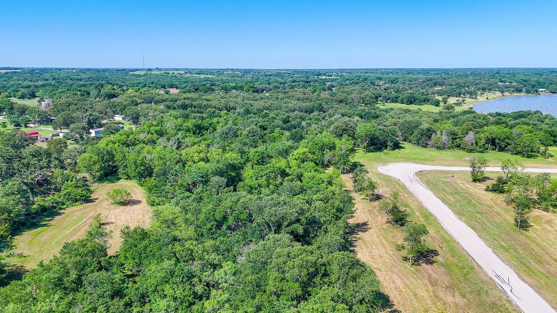 1.01 acres in Navarro County - photo 17
