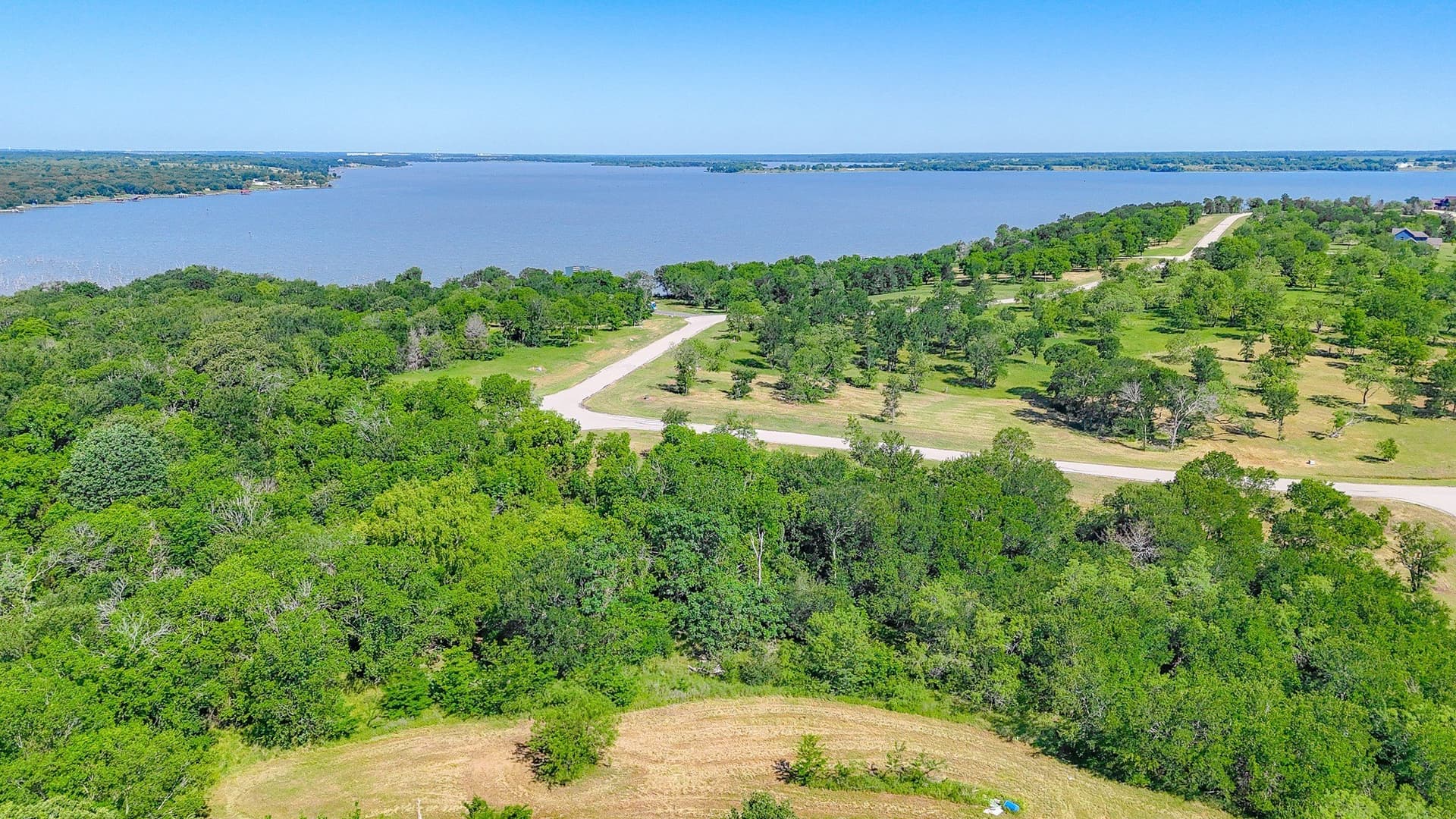 1.01 acres in Navarro County - photo 14