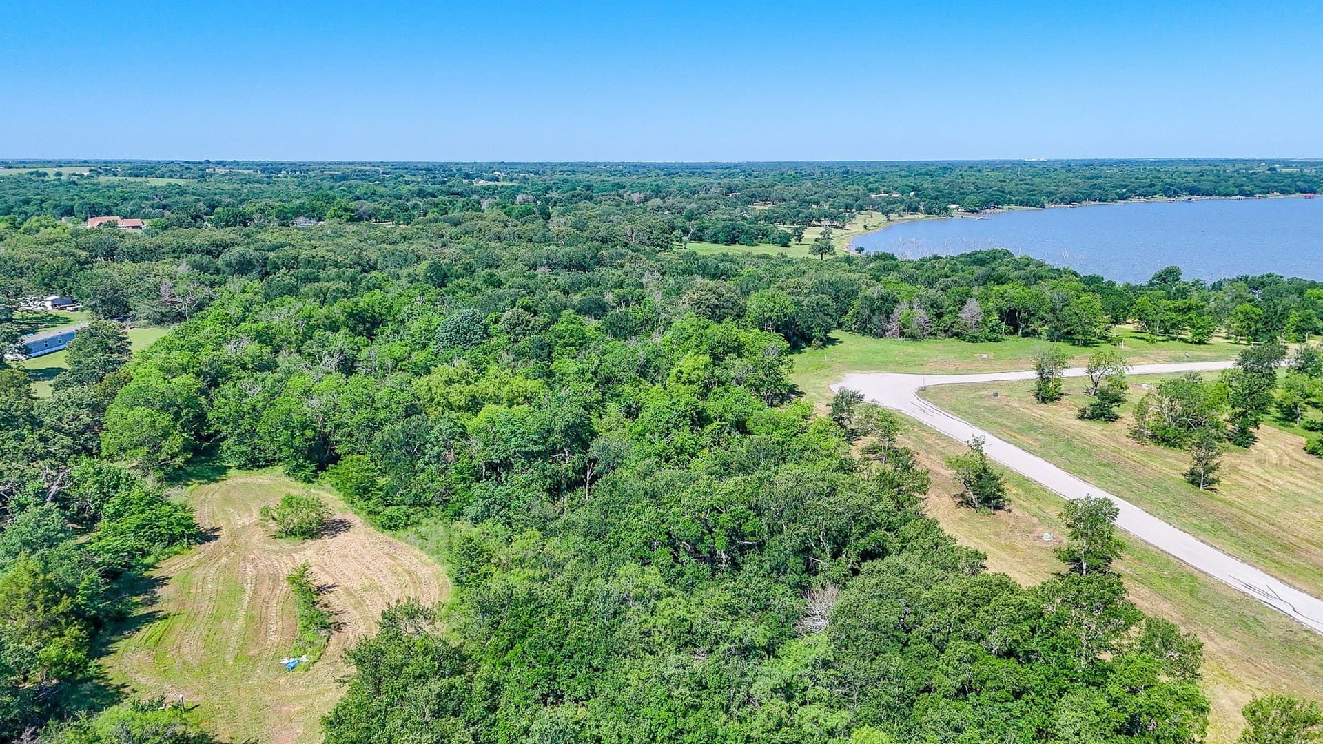 1.01 acres in Navarro County - photo 16
