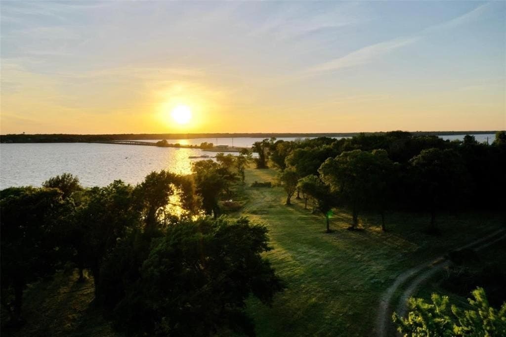 10.68 acres in Henderson County gallery image 3