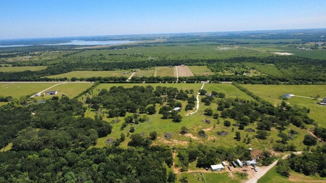 44.46 acres in Hill County - photo 8