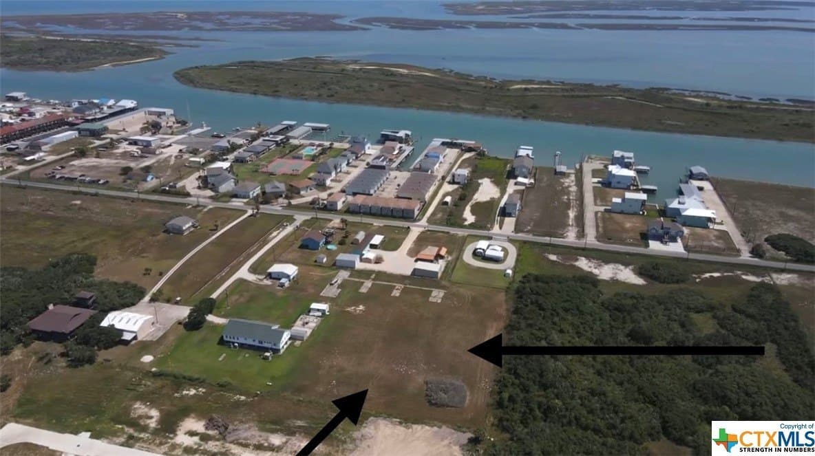 1.5 acres in Calhoun County gallery image 2