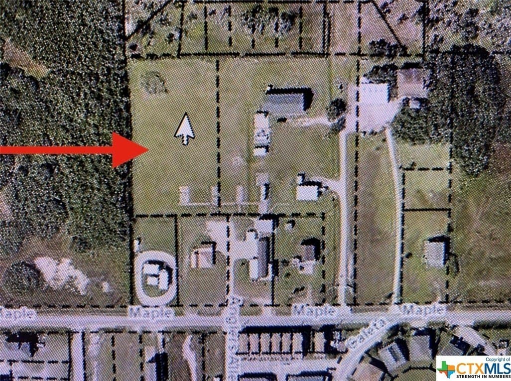 1.5 acres in Calhoun County gallery image 4