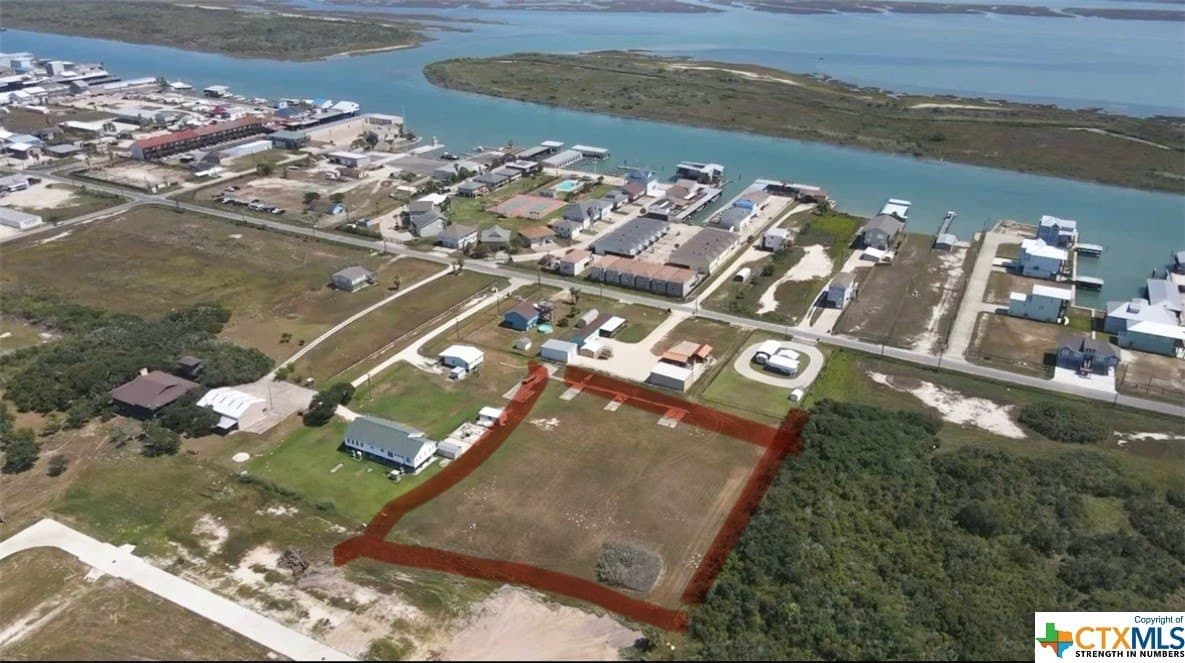 1.5 acres in Calhoun County gallery image 3