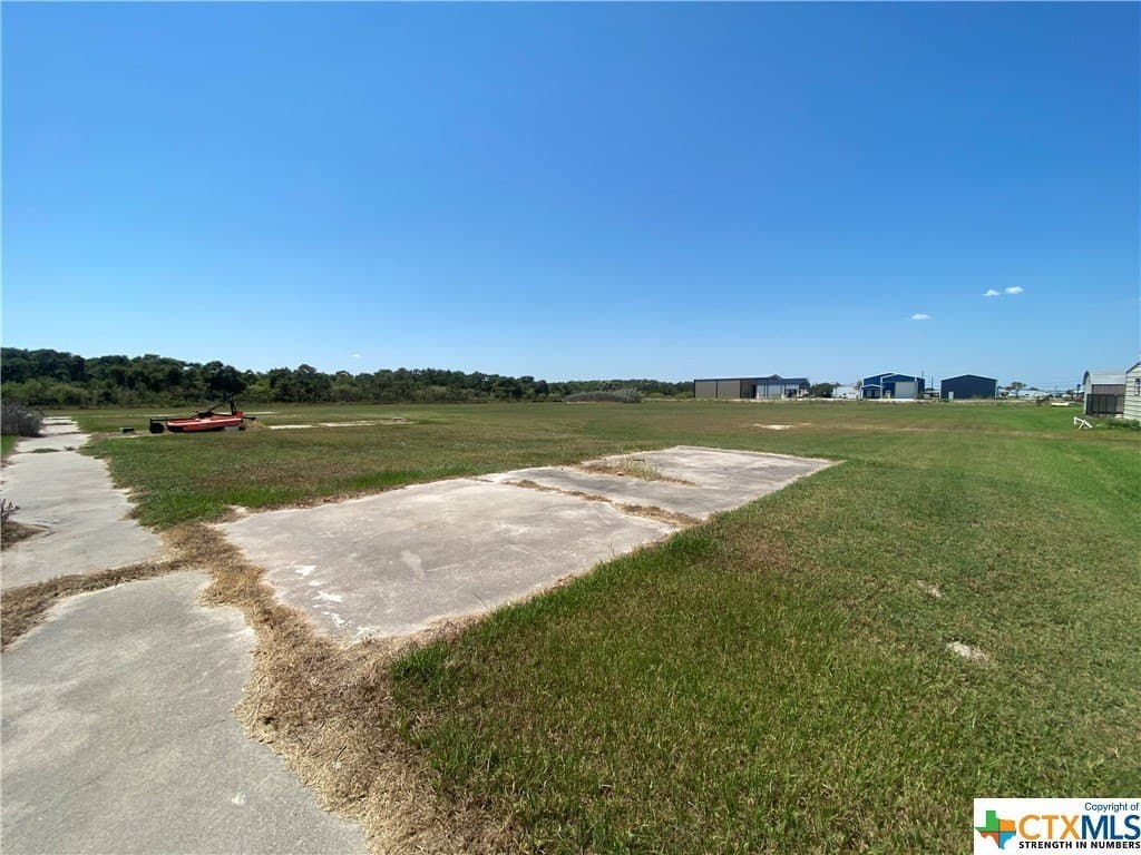 1.5 acres in Calhoun County - photo 14