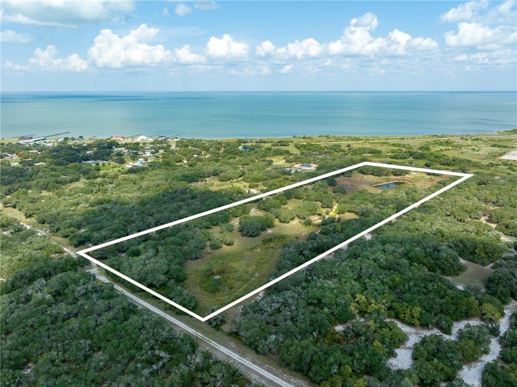 14.7 acres in Aransas County