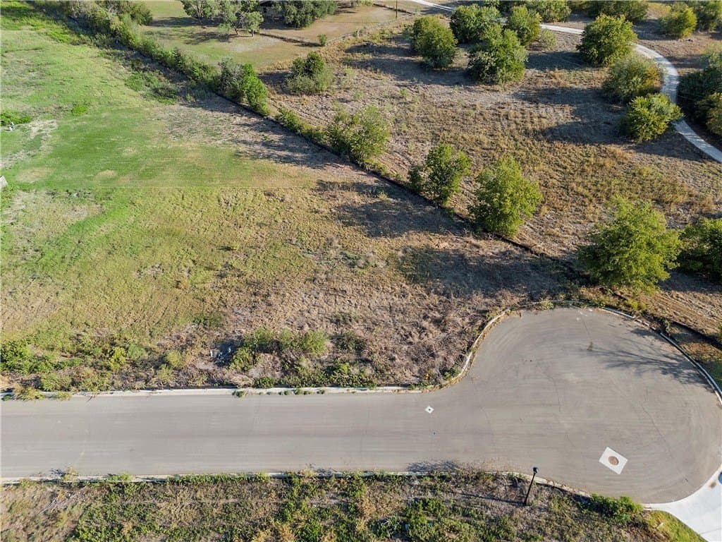 0.27 acres in McLennan County - photo 9