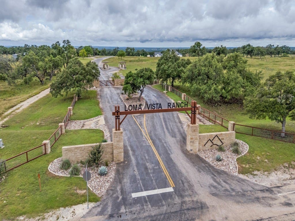 3.31 acres in Gillespie County gallery image 4